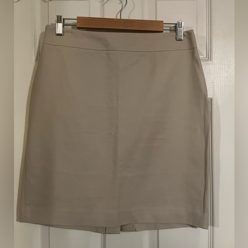 Banana Republic Skirt - Size 10
